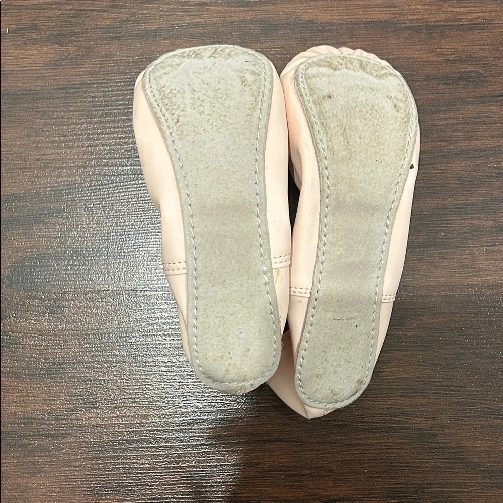 Girl’s Freestyle Pink Ballet Slippers Sz 2